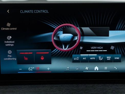 Used 2025 BMW 430i w/ Premium Package image 29