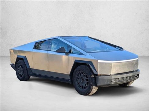 Used 2024 Tesla Cybertruck AWD Crew Cab image 3