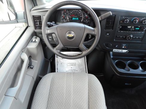 Used 2017 Chevrolet Express 3500 LT w/ LT Preferred Equipment Group image 24