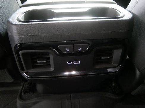 Used 2023 Chevrolet Silverado 1500 ZR2 w/ Technology Package AWD/4WD image 22