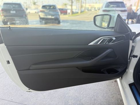Used 2025 BMW 430i Coupe w/ Convenience Package image 8