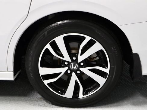 Used 2023 Honda Odyssey Touring image 19