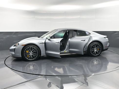 Certified 2025 Porsche Taycan Turbo image 39