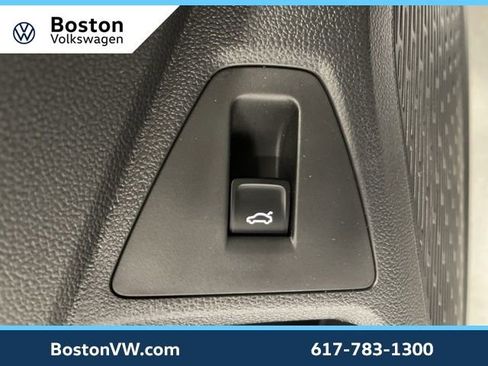 New 2026 Volkswagen Jetta SE FWD image 29