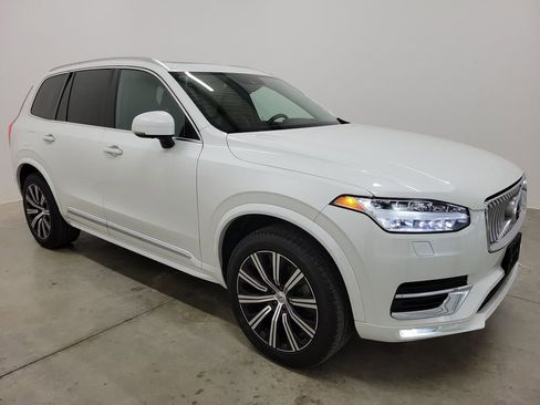 Used 2022 Volvo XC90 T6 Inscription w/ Advanced Package image 4