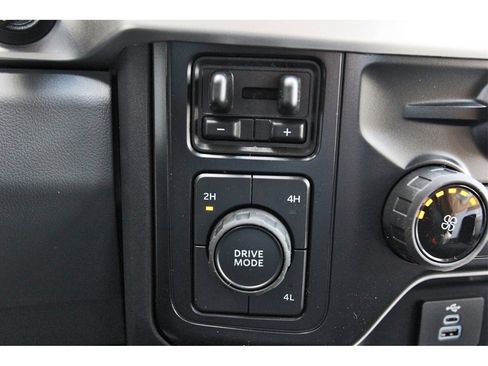 Used 2024 Ford F550 4x4 SuperCab Super Duty image 24