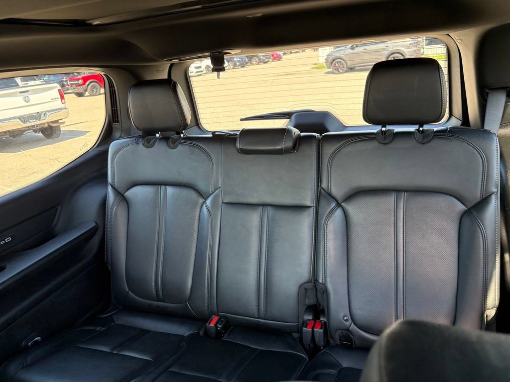 Used 2025 Jeep Wagoneer Series III w/ Premium Group I AWD/4WD image 23
