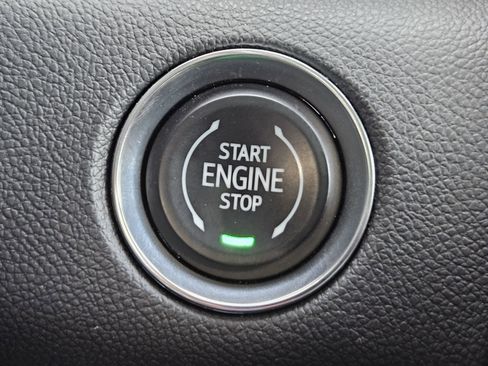 Used 2025 GMC Acadia Elevation image 22