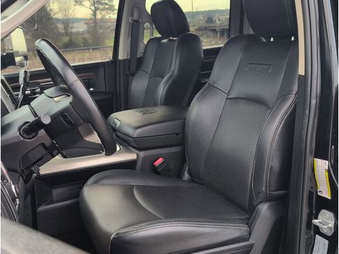 Used 2017 RAM 3500 Laramie image 12