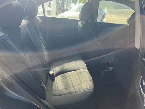 Used 2017 Chevrolet Sonic LT image 9