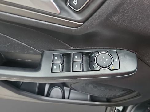 Used 2025 Ford Escape SE FWD image 25