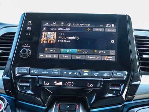 Used 2024 Honda Odyssey Touring image 15