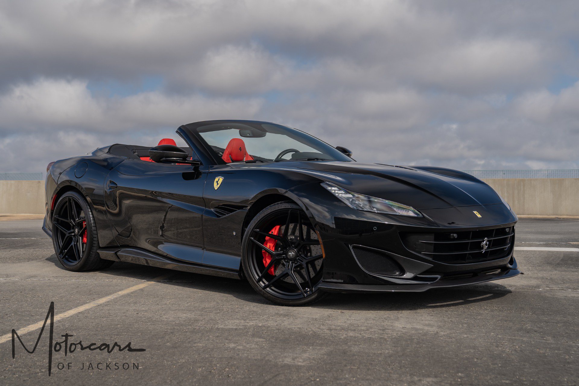 Used 2019 Ferrari Portofino RWD image 3