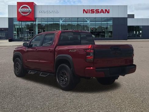 Used 2025 Nissan Frontier PRO-4X AWD/4WD image 5