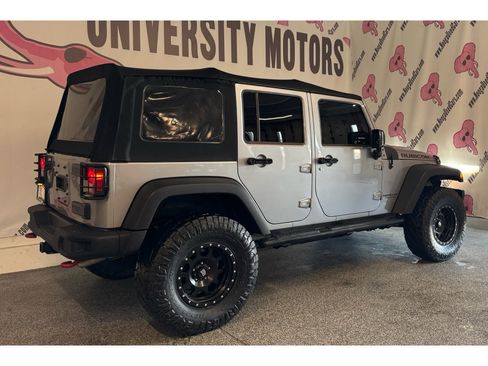 Used 2017 Jeep Wrangler Unlimited Rubicon AWD/4WD image 6