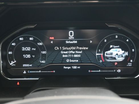 Used 2025 GMC Sierra 1500 AT4 w/ AT4 Premium Package AWD/4WD image 14