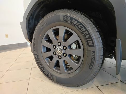 Used 2025 Toyota Land Cruiser w/ Premium Package image 10