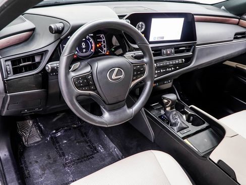 Used 2024 Lexus ES 350 w/ Premium Package image 15