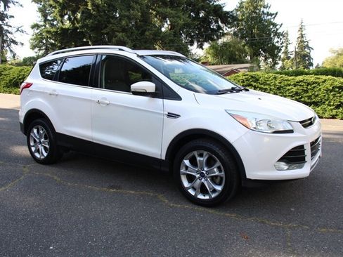 Used 2014 Ford Escape Titanium AWD/4WD image 2