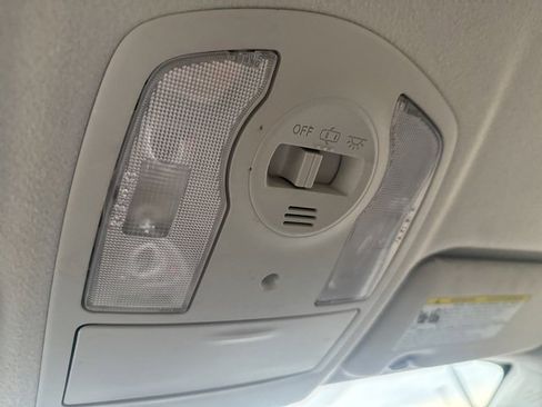 Used 2014 Toyota Prius Two image 34