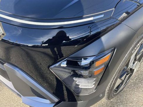 Certified 2025 Hyundai Kona Limited image 7