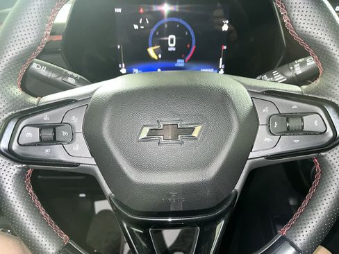 Used 2025 Chevrolet TrailBlazer RS w/ Convenience Package FWD image 16