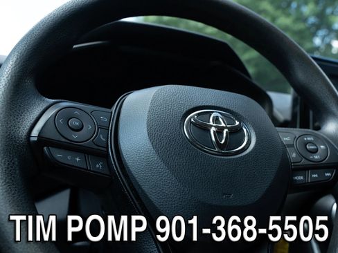 Used 2021 Toyota RAV4 LE FWD image 30