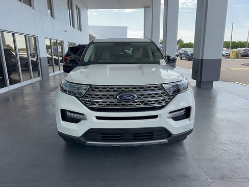 Certified 2023 Ford Explorer Limited w/ Limited Technology Package RWD image 3