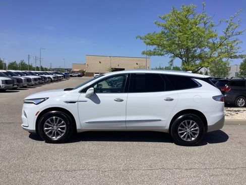 Used 2022 Buick Enclave Premium FWD image 2
