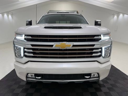 Used 2022 Chevrolet Silverado 3500 High Country w/ Z71 Off-Road Package image 2