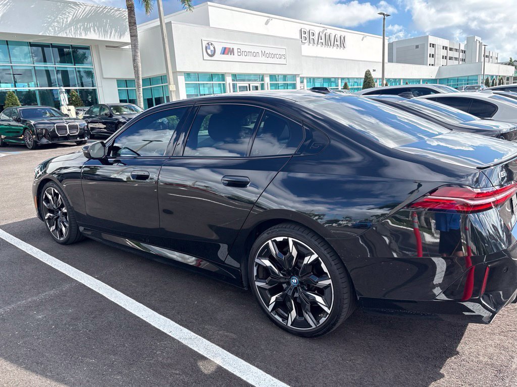 Used 2024 BMW i5 M60 w/ Premium Package AWD/4WD image 8