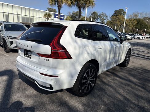 Certified 2025 Volvo XC60 B5 Core image 46