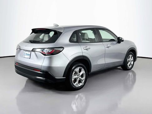 Used 2023 Honda HR-V LX image 6