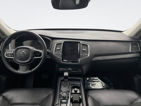 Used 2020 Volvo XC90 T5 Momentum image 14