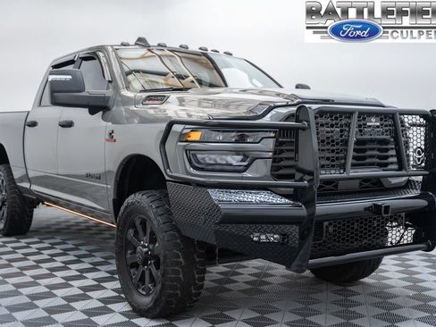 Used 2026 RAM 2500 Big Horn AWD/4WD image 1