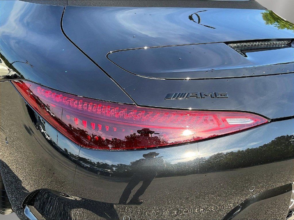 Certified 2022 Mercedes-Benz SL 63 AMG 4MATIC w/ Driver Assistance Package image 24