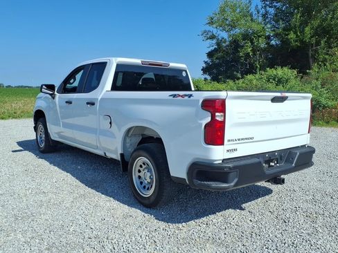 Used 2021 Chevrolet Silverado 1500 W/T w/ WT Value Package AWD/4WD image 9