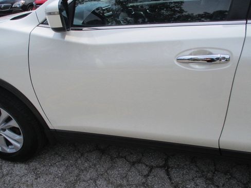 Used 2016 Nissan Rogue SV AWD/4WD image 14