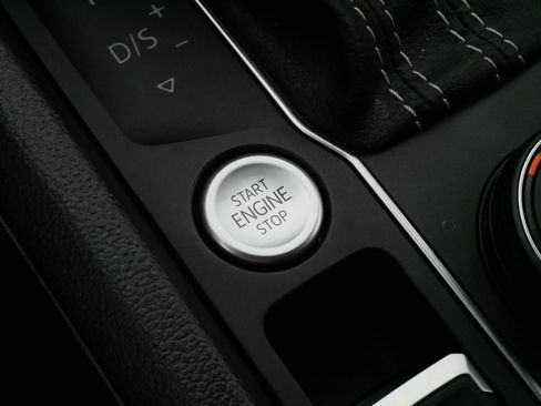 Certified 2023 Volkswagen Atlas SEL AWD/4WD image 28