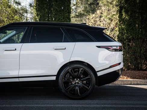 Used 2023 Land Rover Range Rover Velar R-Dynamic S image 10