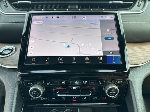 Used 2024 Jeep Grand Cherokee L Summit w/ Advanced Protech Group IV AWD/4WD image 11