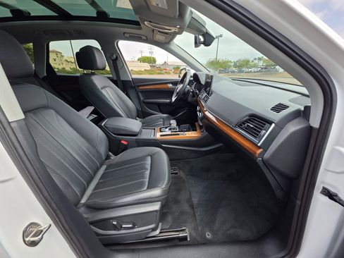 Used 2021 Audi Q5 Premium Plus image 18