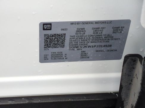 Used 2023 Chevrolet Traverse RS image 25