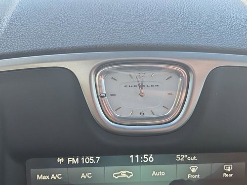 Used 2018 Chrysler 300 Limited w/ Safetytec Plus Group image 22