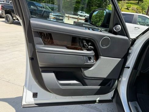 Used 2018 Land Rover Range Rover Supercharged AWD/4WD image 14