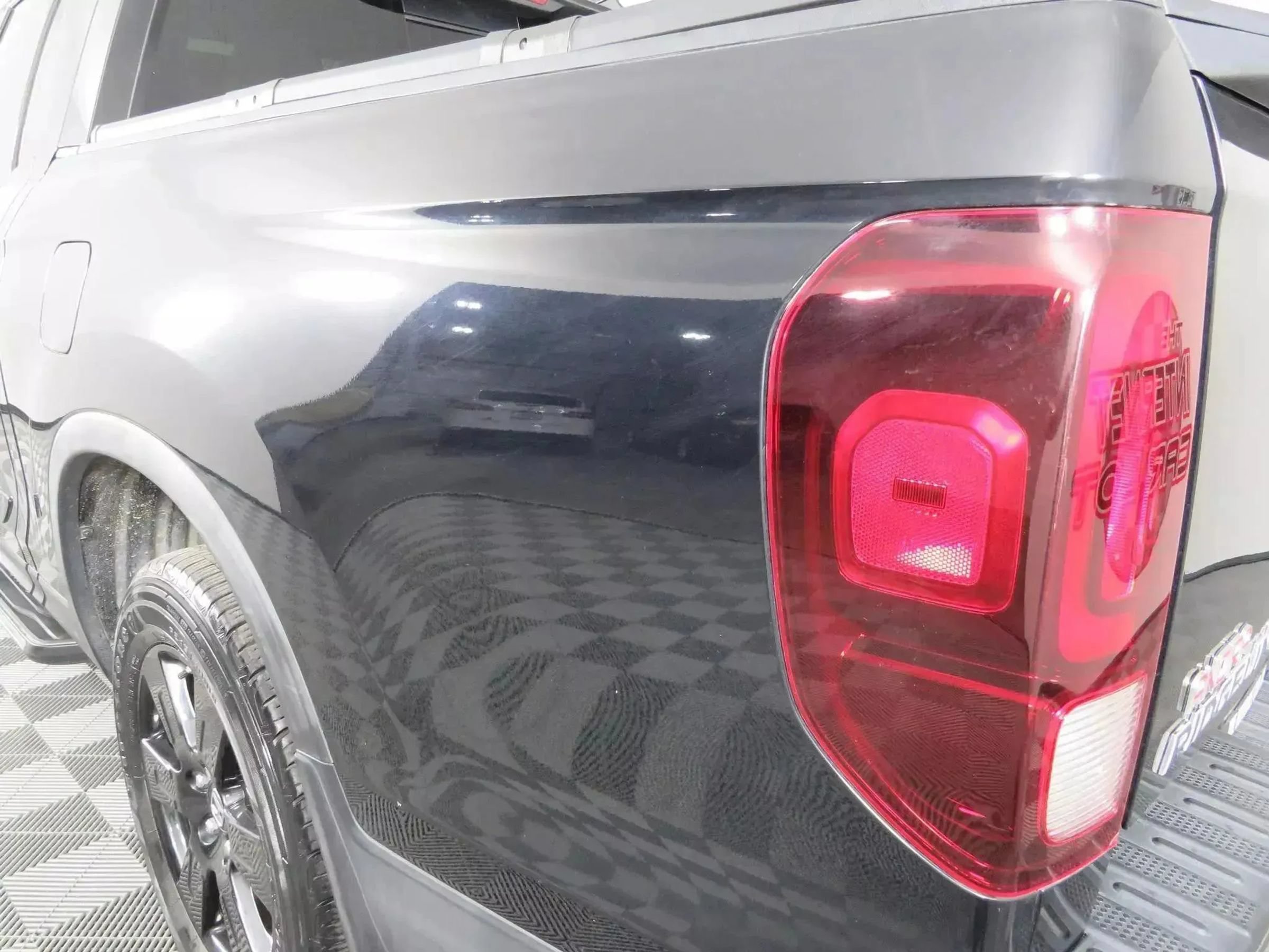 Used 2017 Honda Ridgeline Black Edition image 32