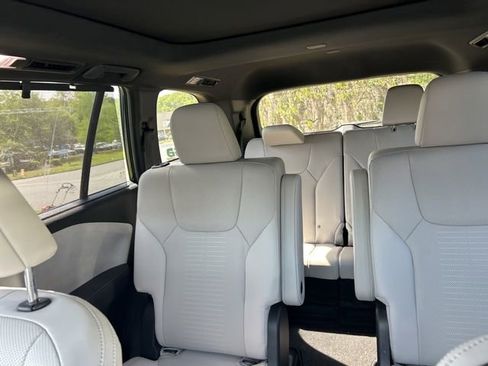 Used 2025 Lexus TX 350 AWD w/ Technology Package image 10