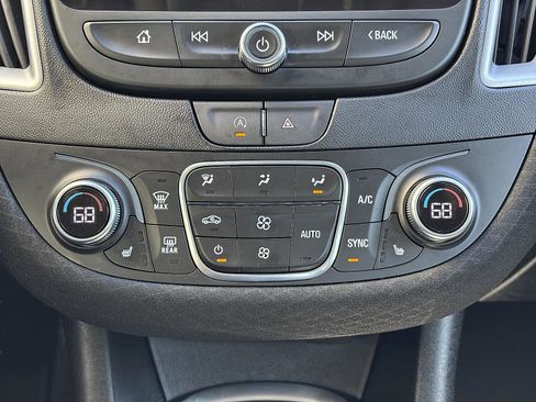 Used 2023 Chevrolet Malibu LT image 23