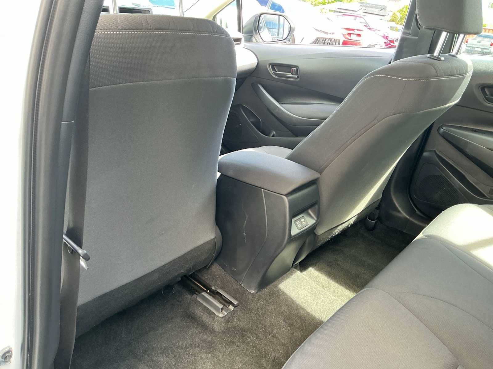 Used 2024 Toyota Corolla LE FWD image 21