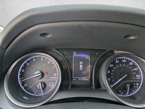 Used 2023 Toyota Camry SE image 11